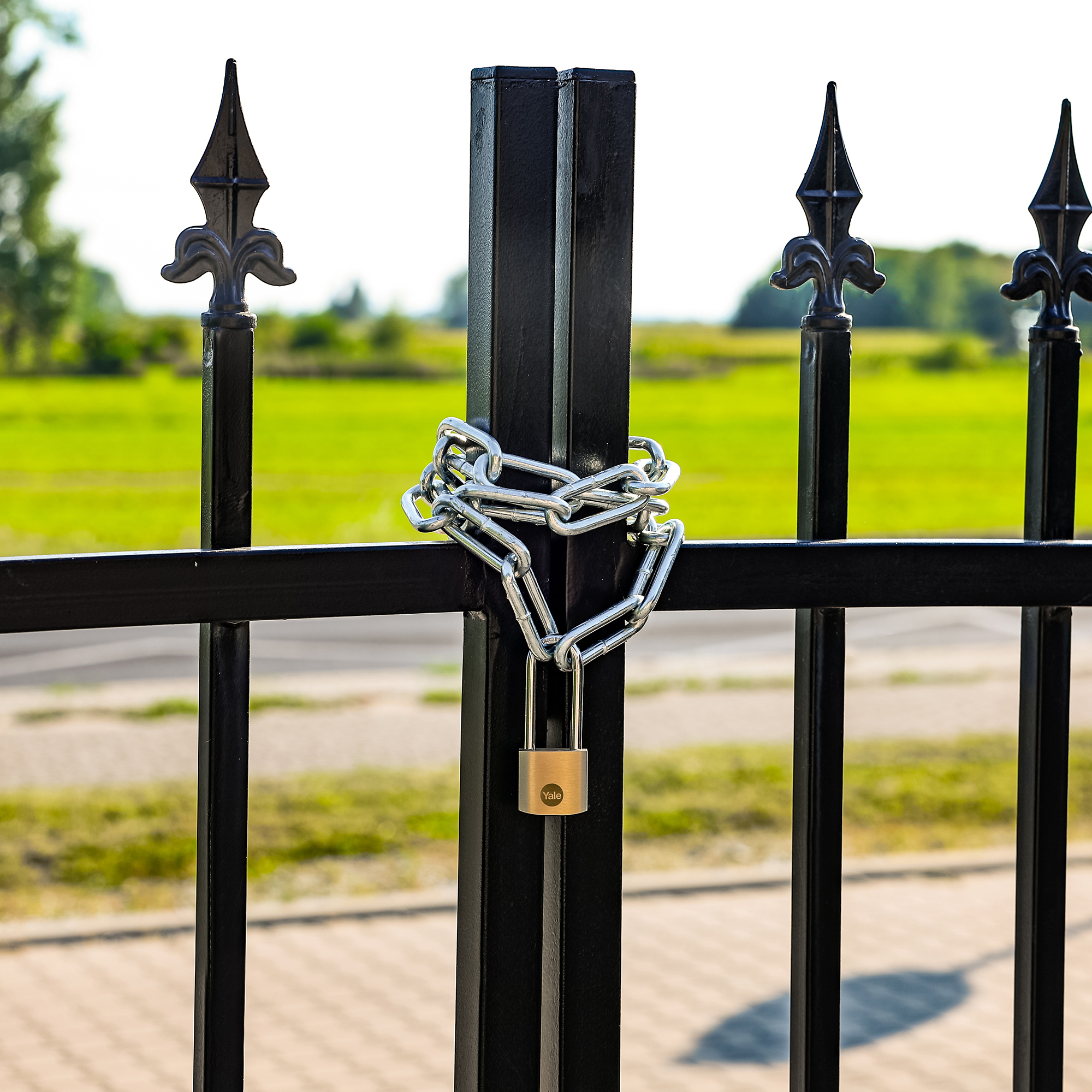 Yale Y110B/30/147/2 zestaw kłódek mosiężnych o szerokości 30mm z długim uchem